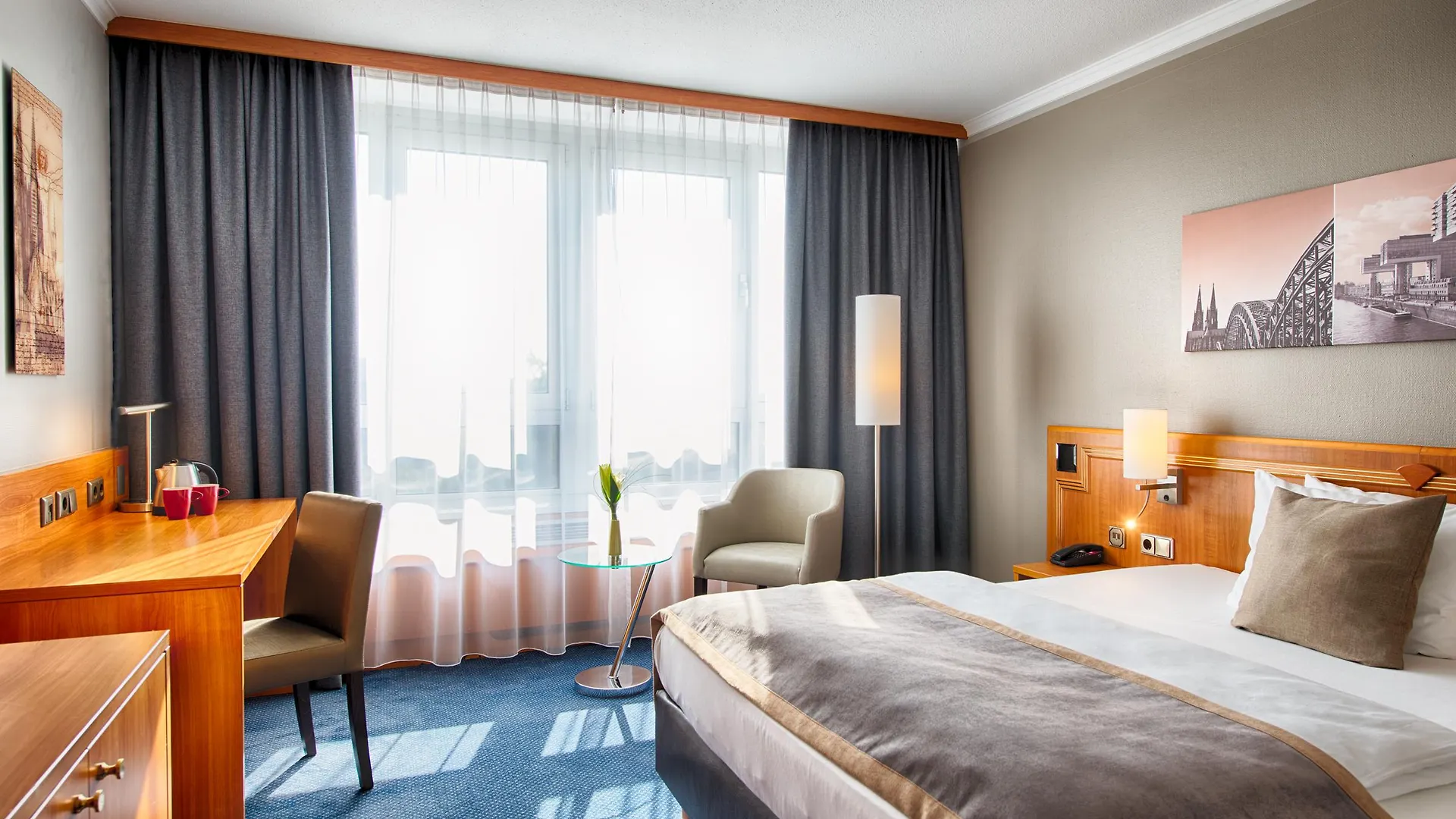 Leonardo Hotel Köln Bonn Airport 4*,